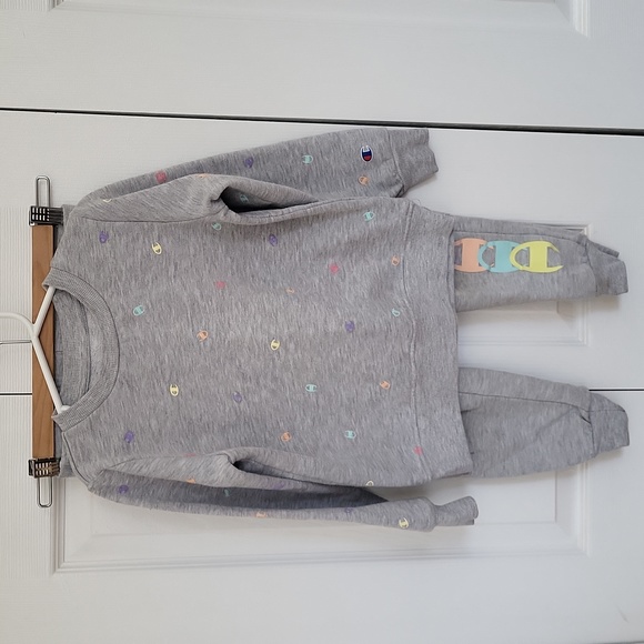 Girls Champion Track suit - Picture 1 of 10